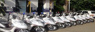 公司保安巡逻车
