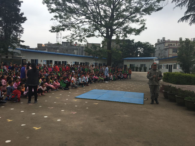 某小学应急疏散演练、防踩踏培训